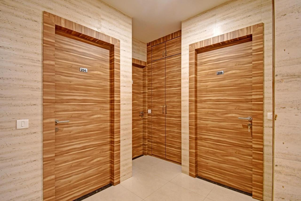 Super Townhouse Hotel All In One Near City Centre Salt Lake Salt Lake City Bagian luar foto